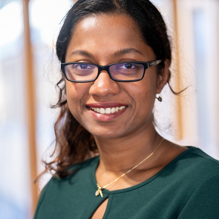 Dr Anju John